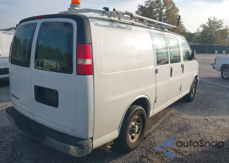 2008 Chevrolet Express Work Van z USA, uszkodzony, nr VIN 1GCFG15X181227687